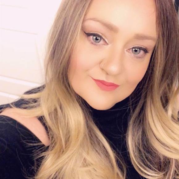 Meet your Posher, Melanie - Picture 1 of 1